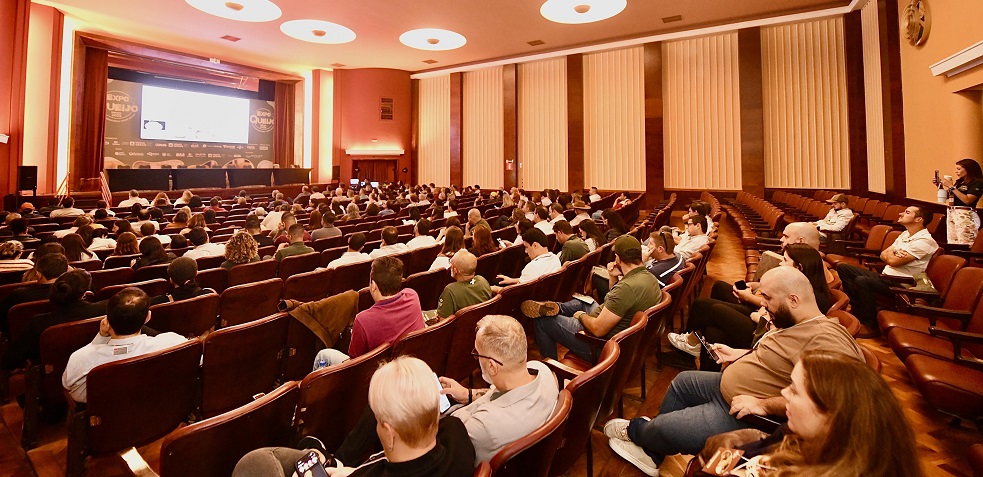 Jurados da ExpoQueijo Brasil passam por capacitação técnica em Araxá
